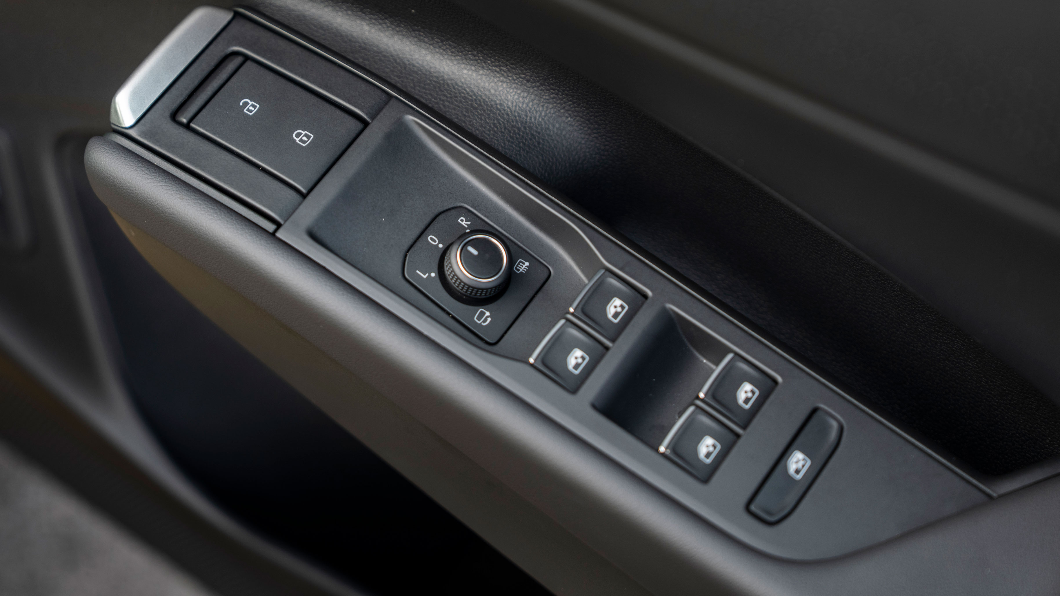 Volkswagen T-Roc R-Line - door