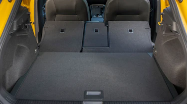 Volkswagen T-Roc R-Line - boot seats down