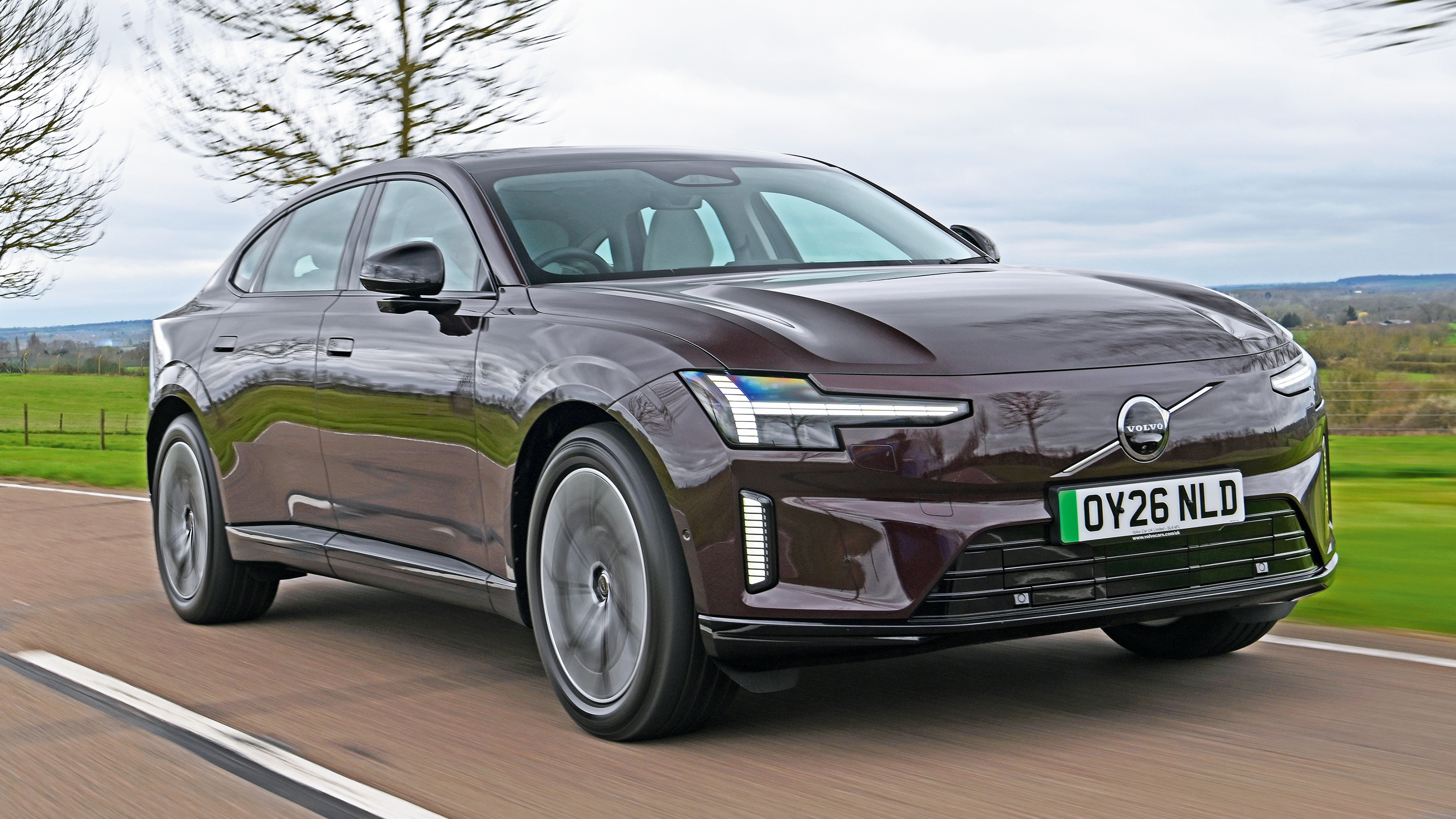 Volvo ES90 - front 3/4