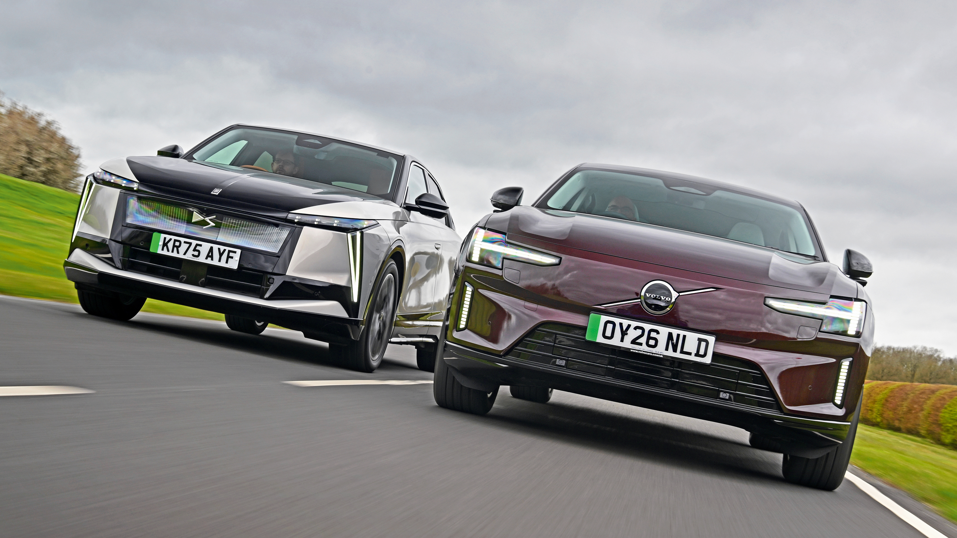 Volvo ES90 vs DS No8 - front tracking