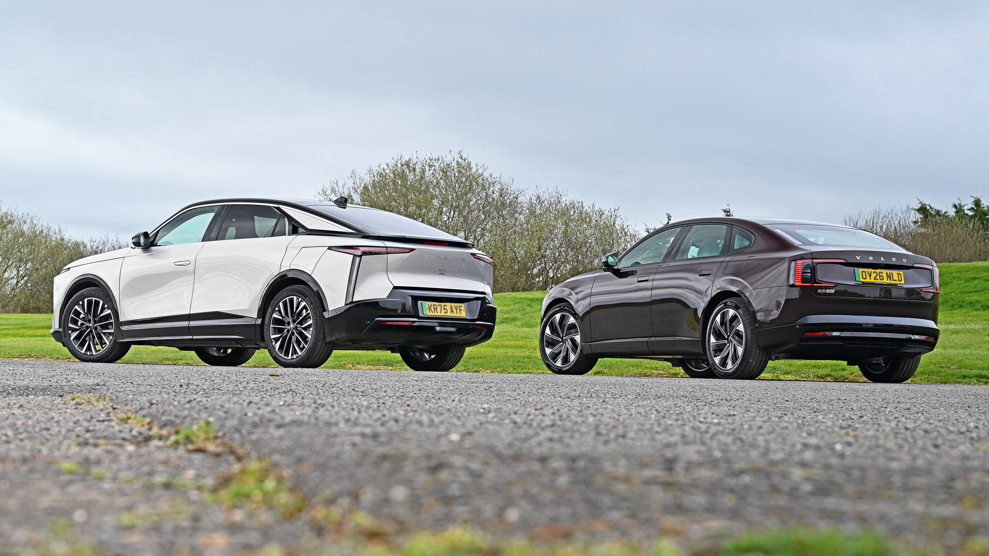 Volvo ES90 vs DS No.8 - static rear