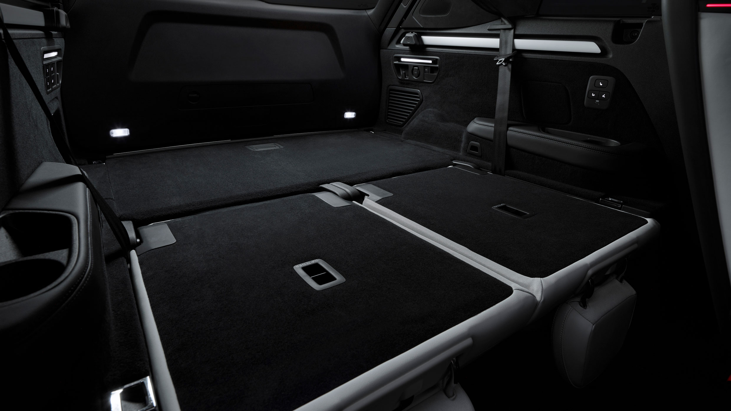 Audi Q9 - boot