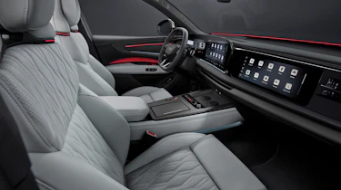 Audi Q9 - front seats