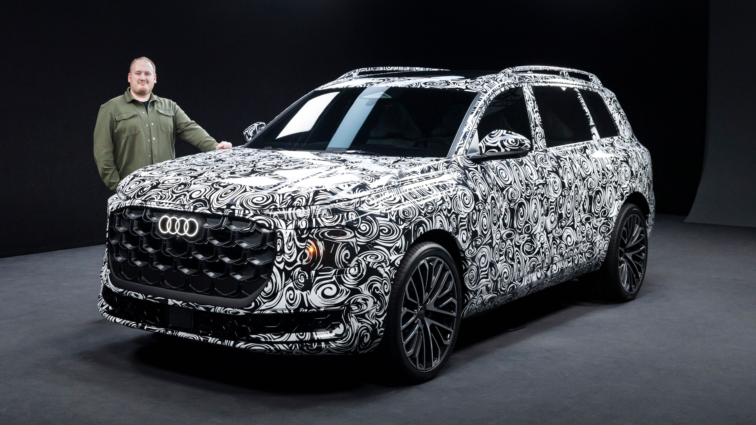 Ellis Hyde - Audi Q9 front