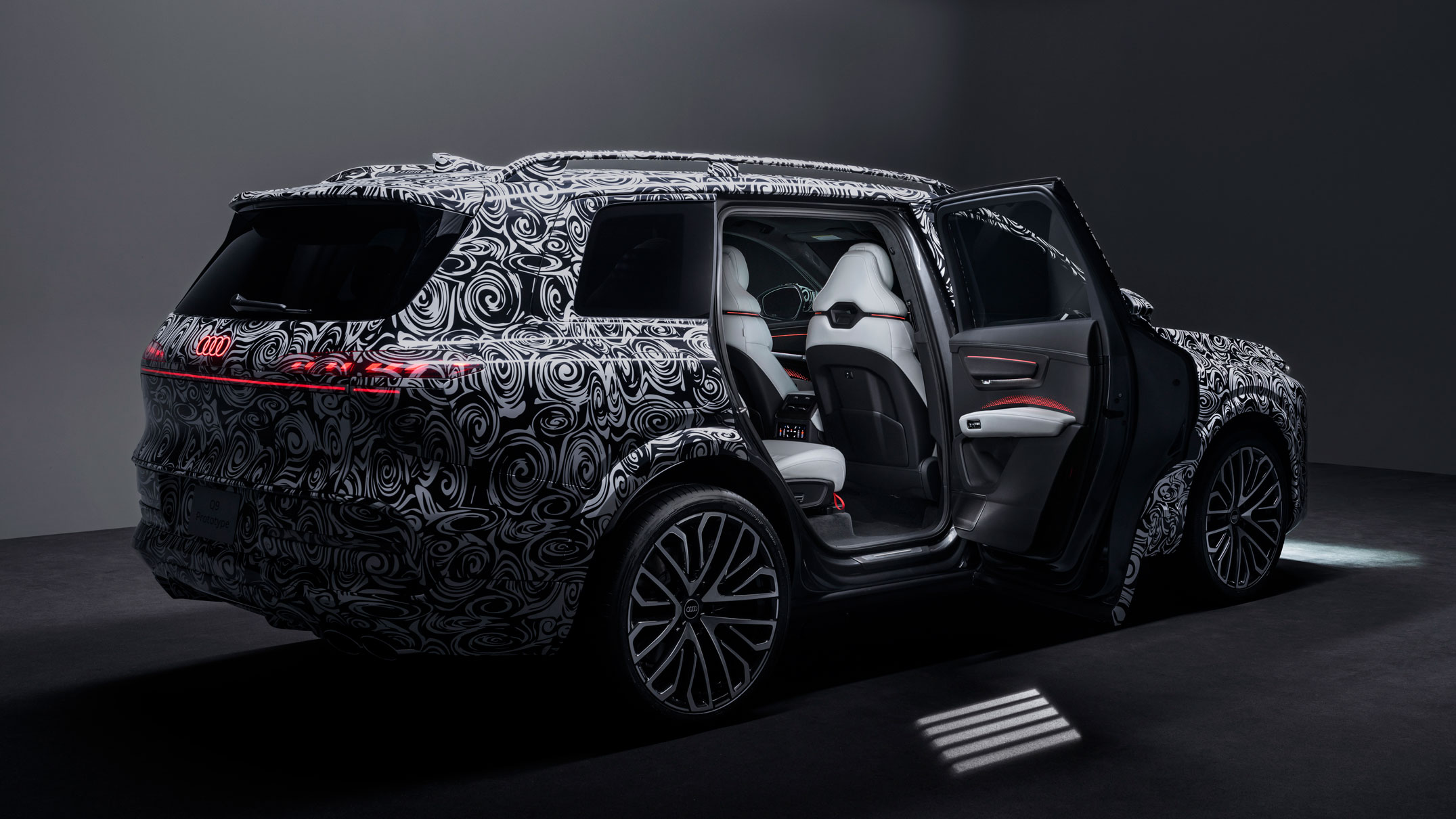 Audi Q9 camo