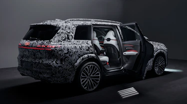 Audi Q9 camo