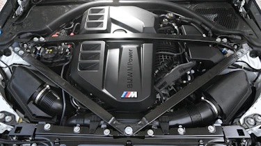 BMW M4 Competition - engine bay