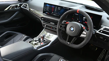 BMW M4 Competition - dashboard