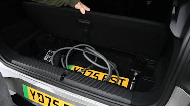 BMW iX3 - underfloor storage