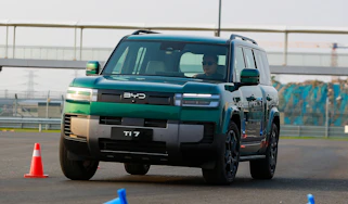 New BYD Ti7 - front cornering