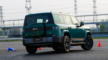 New BYD Ti7 - rear cornering
