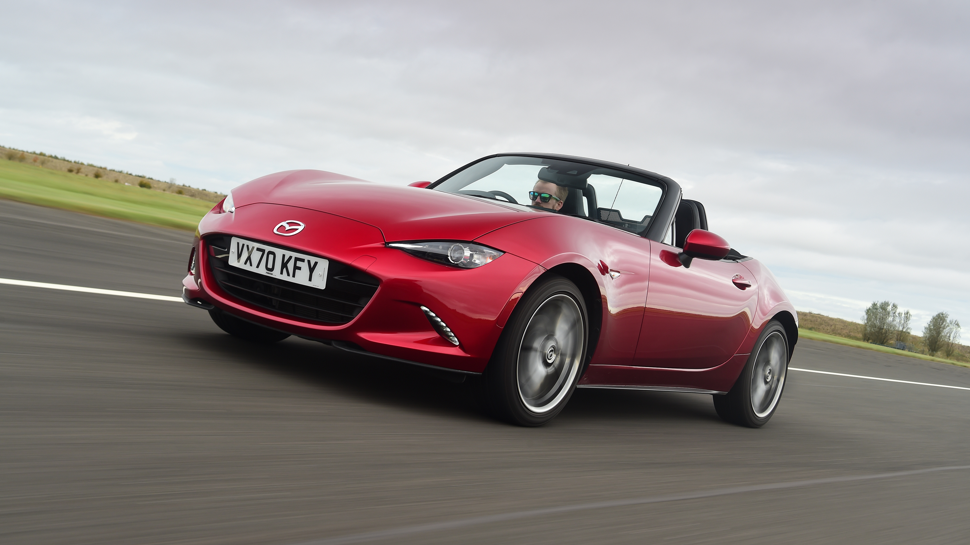 Mazda MX-5 - front tracking