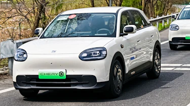 Chery QQ3 - front action