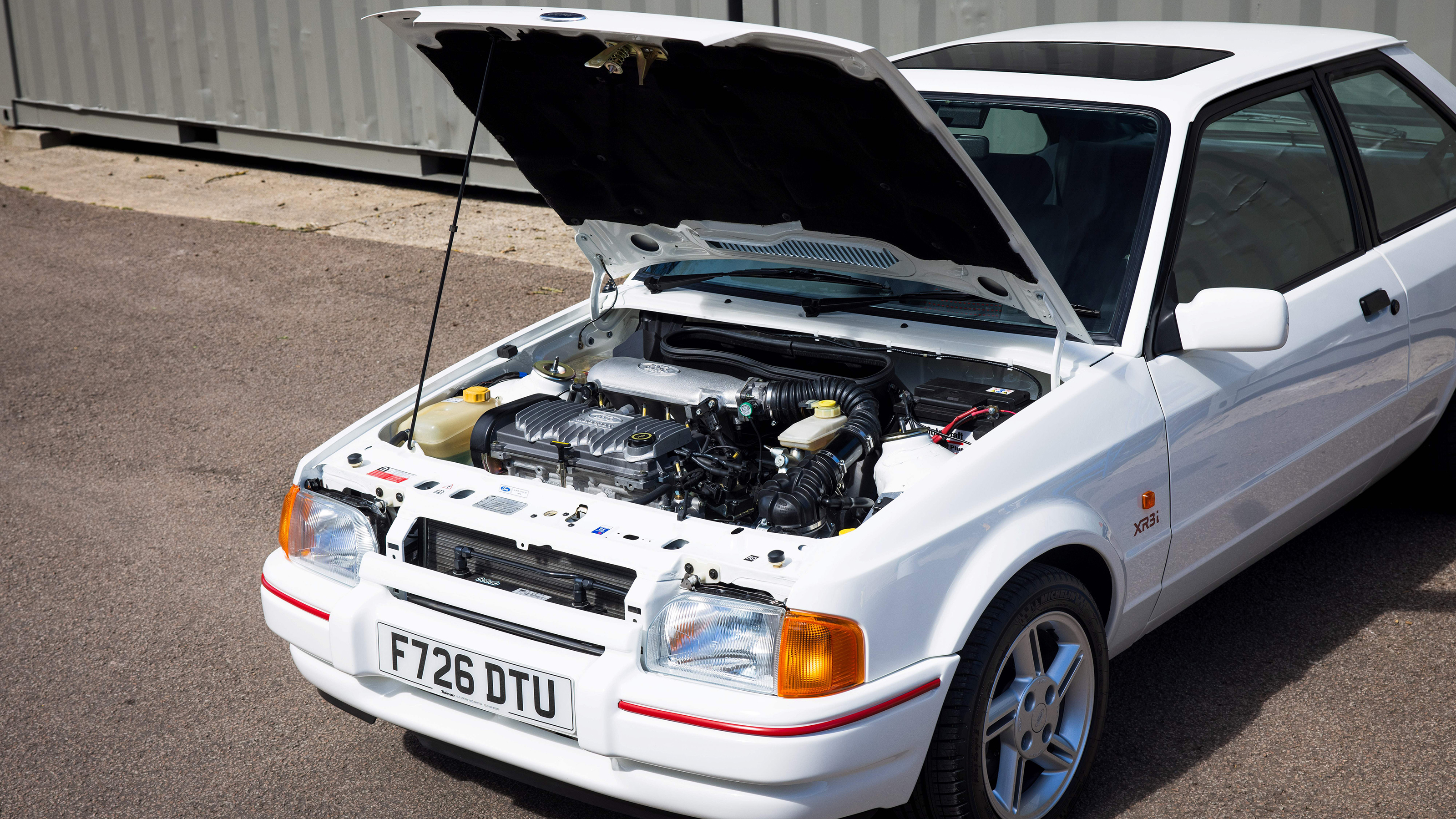 Ford Escort XR3i Tolman Edition - engine bay