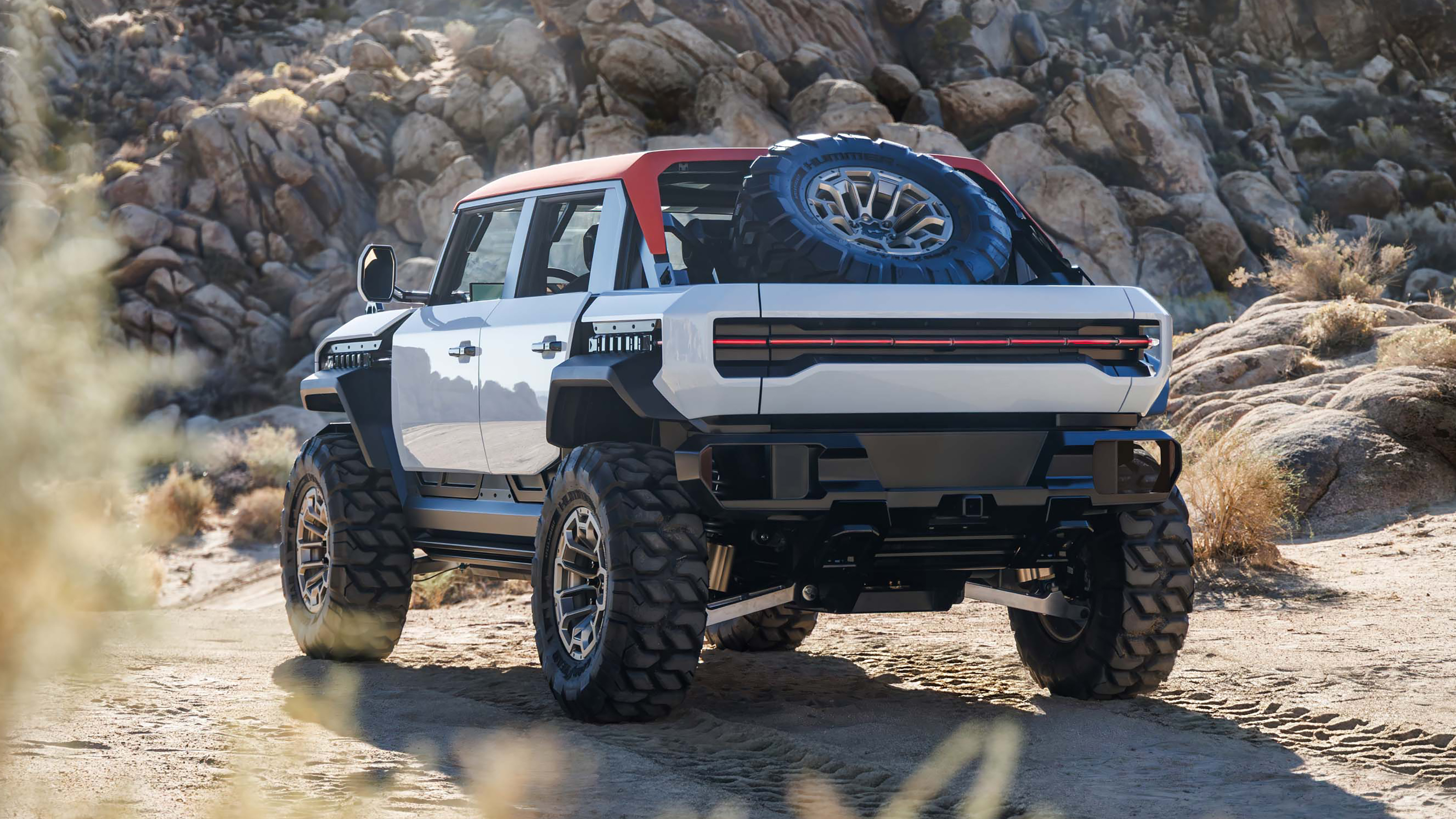 GMC Hummer X concept - rear 3/4 static