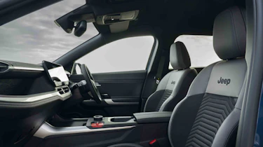 Jeep Compass - front seats