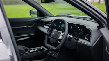 KGM Actyon Hybrid - cabin