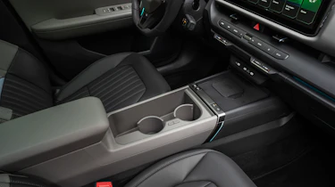 Kia Seltos - centre console