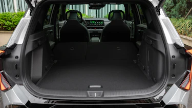 Kia Seltos - boot seats down