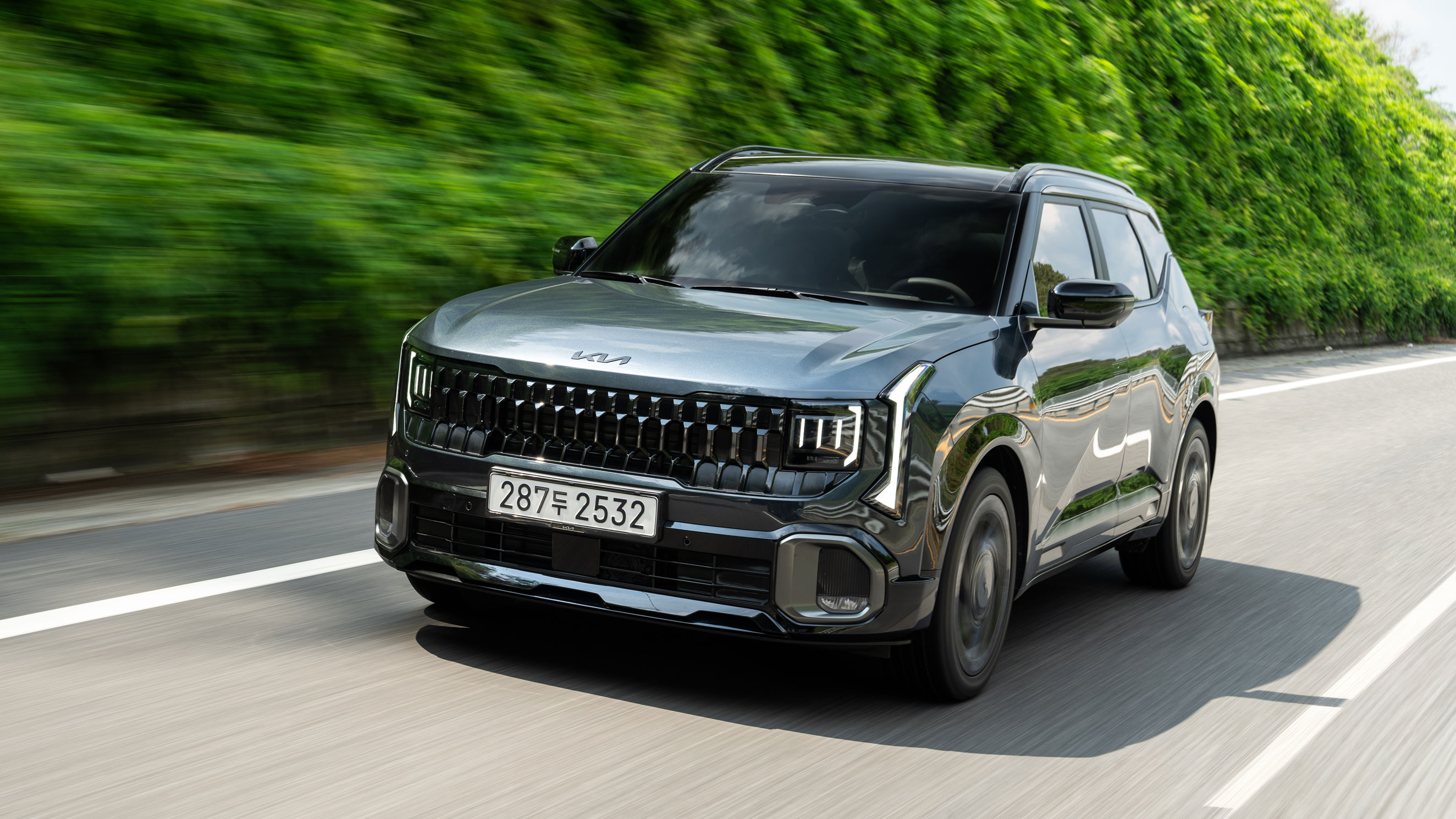 Kia Seltos - front tracking