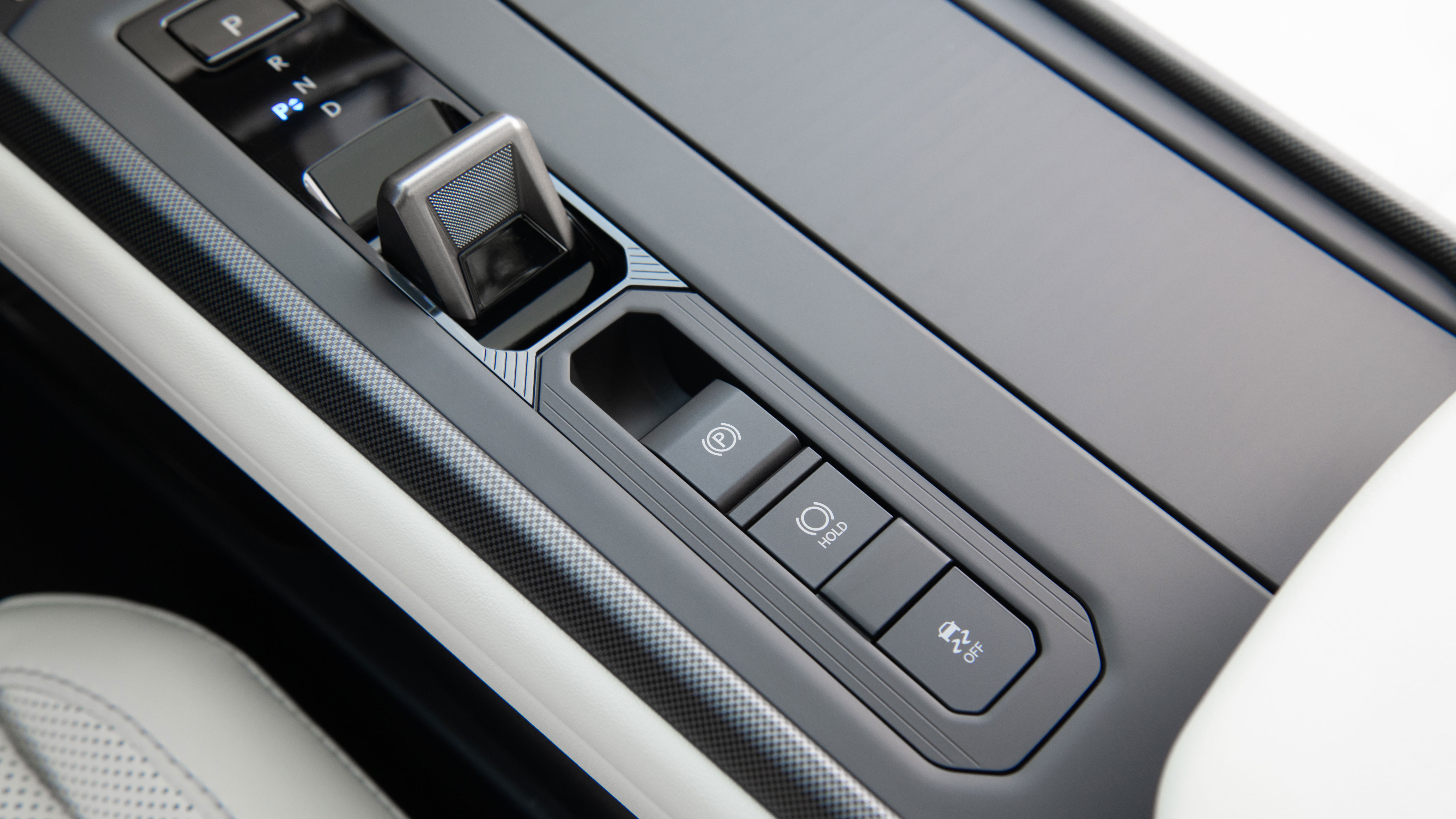 Lexus ES - button