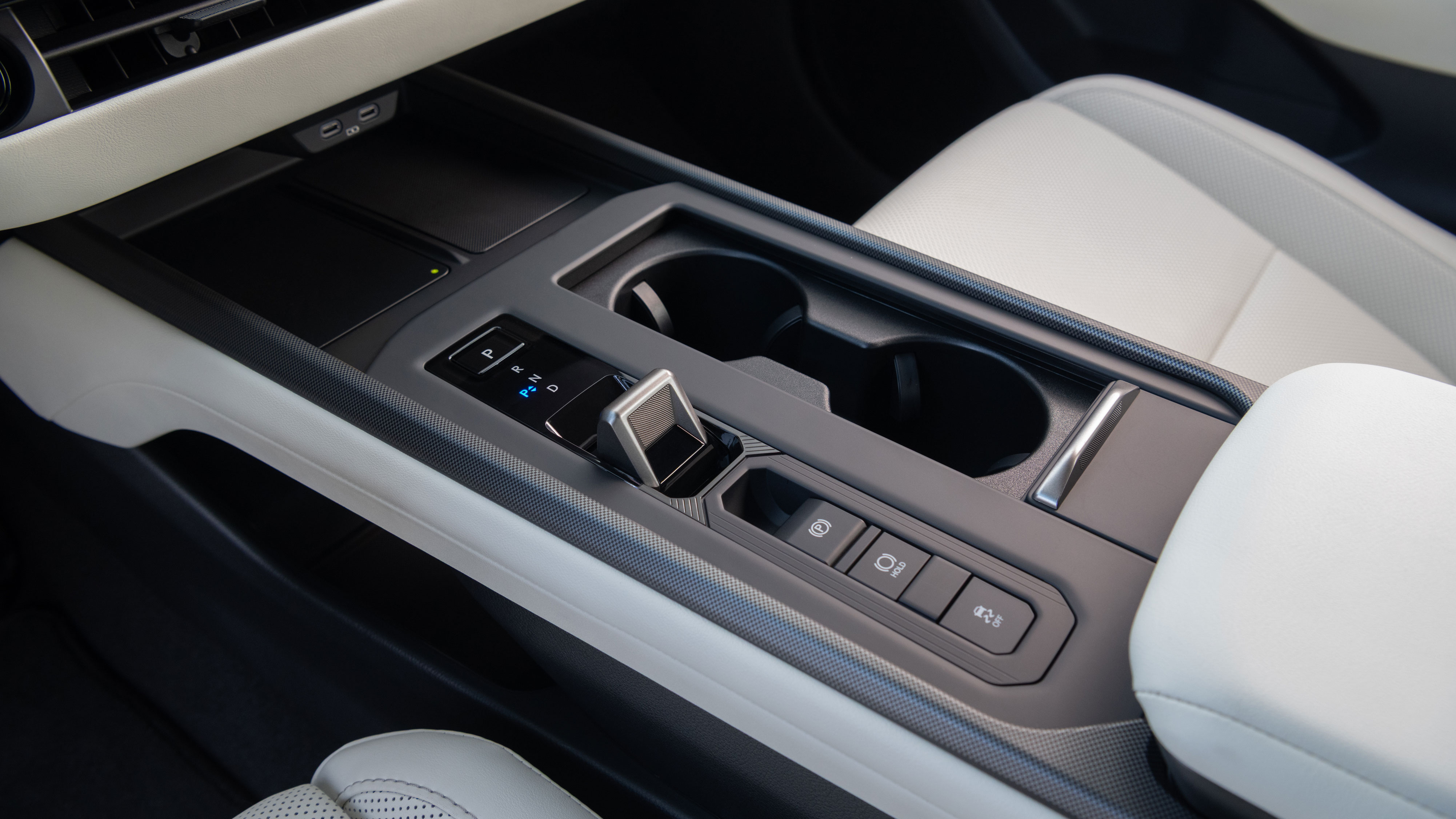 Lexus ES - interior