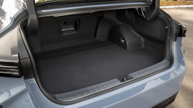 Lexus ES - boot