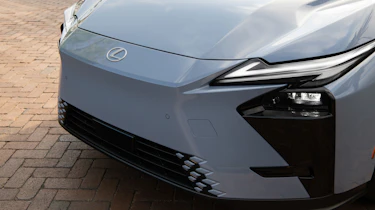 Lexus ES - front detail