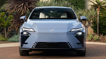 Lexus ES - full front static