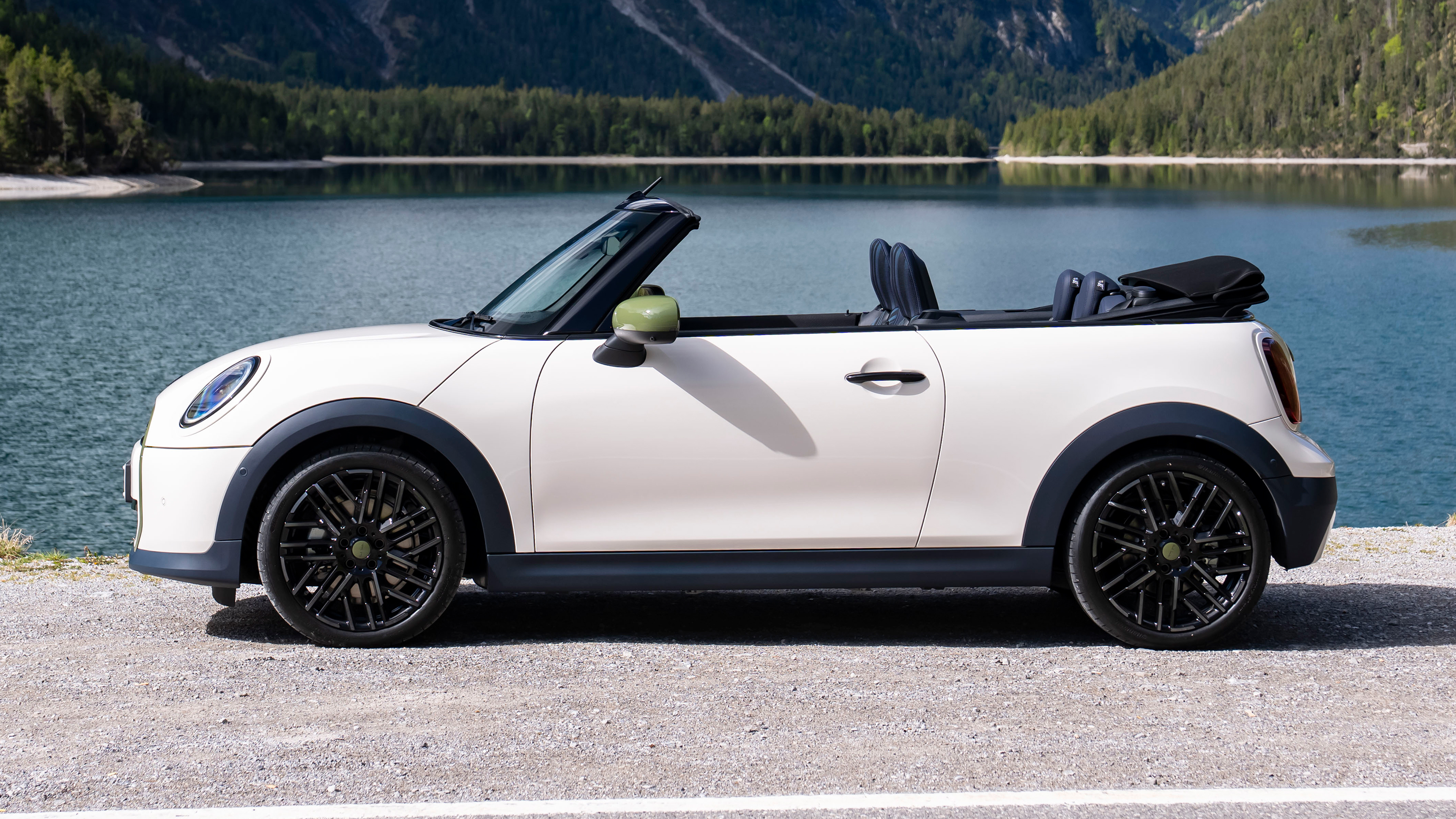 MINI Cooper Convertible S Paul Smith Edition - side profile