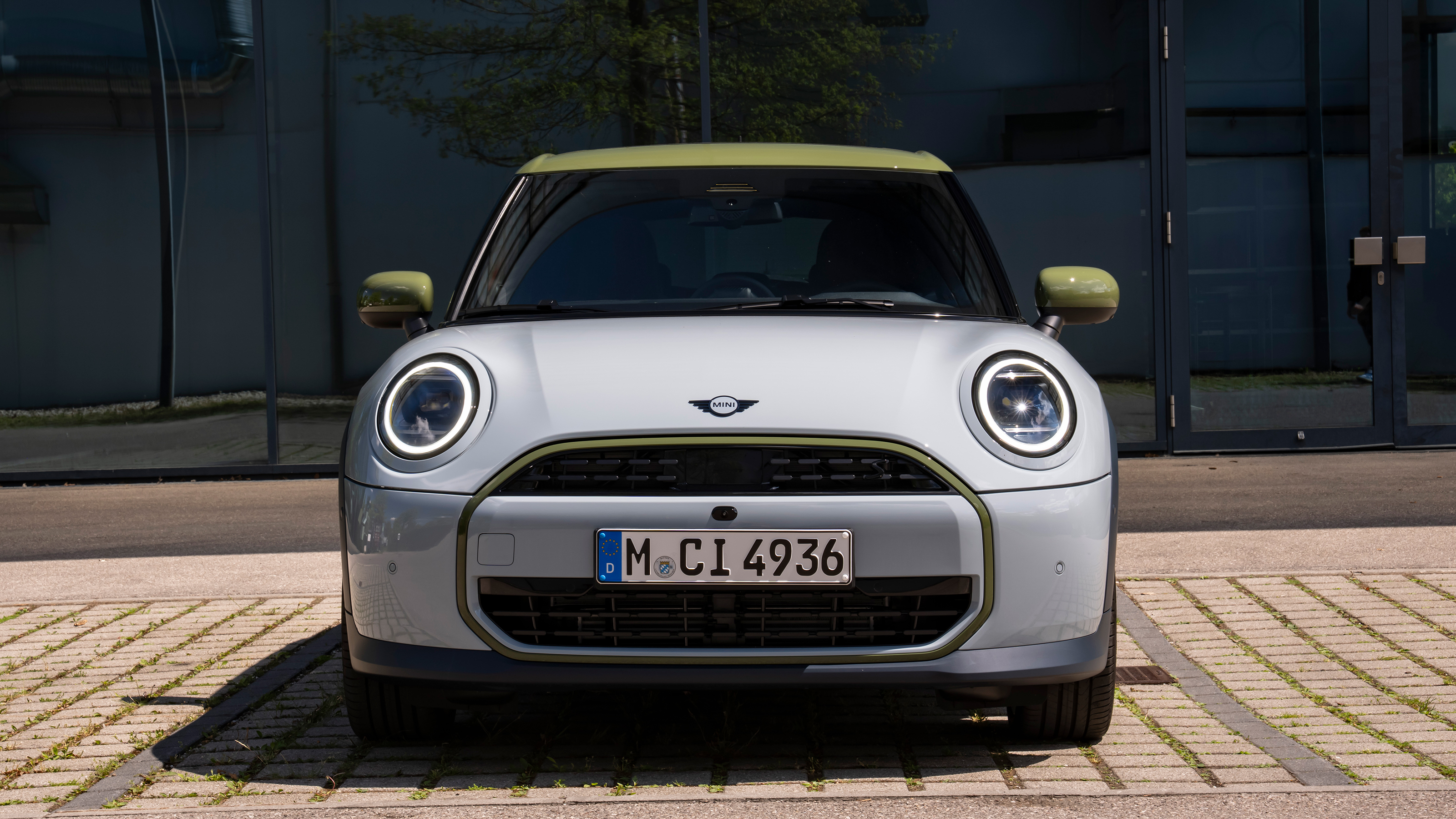 MINI Cooper S 5-Door Paul Smith Edition - front end