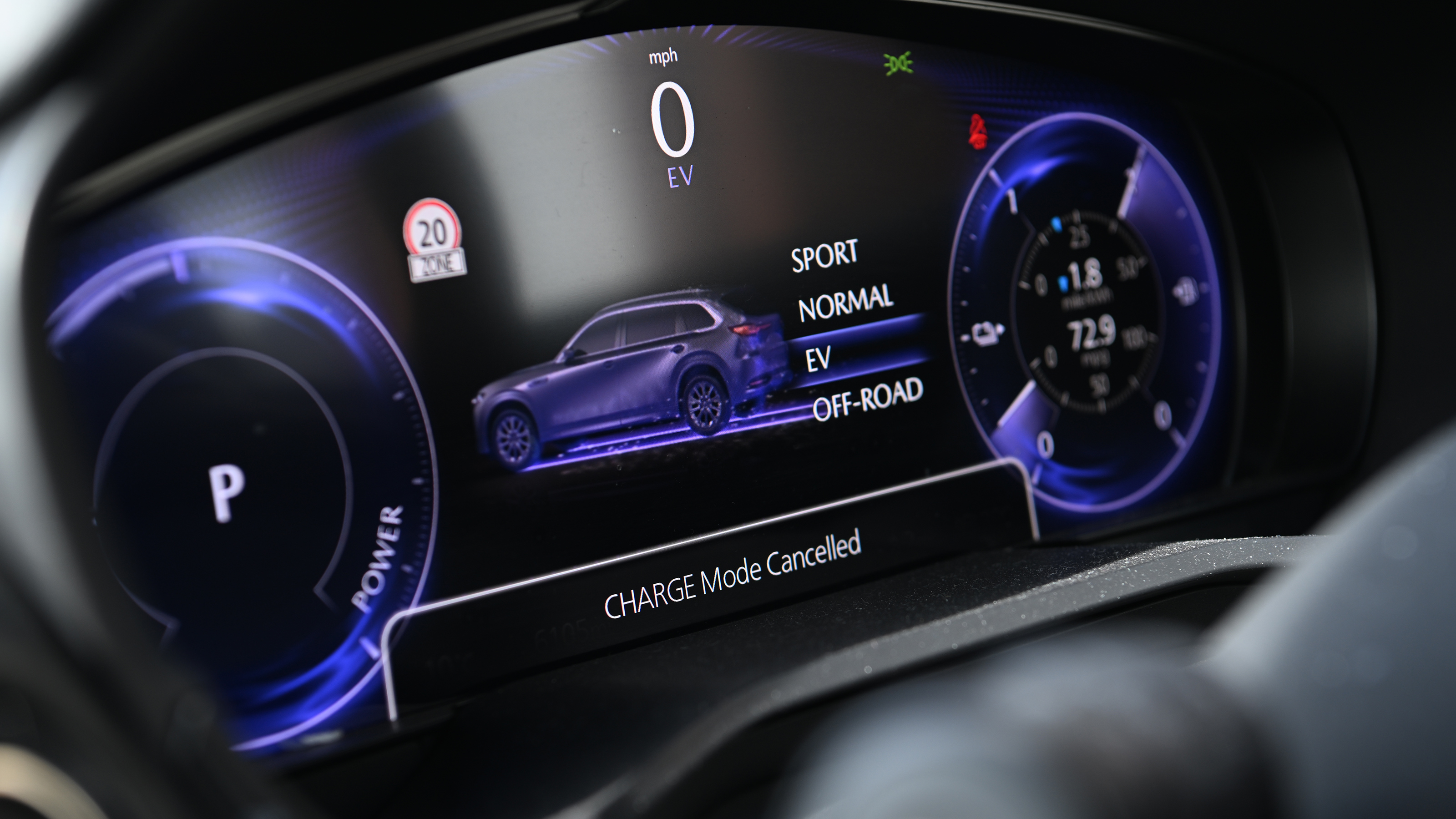 Mazda CX-80 - driver's display