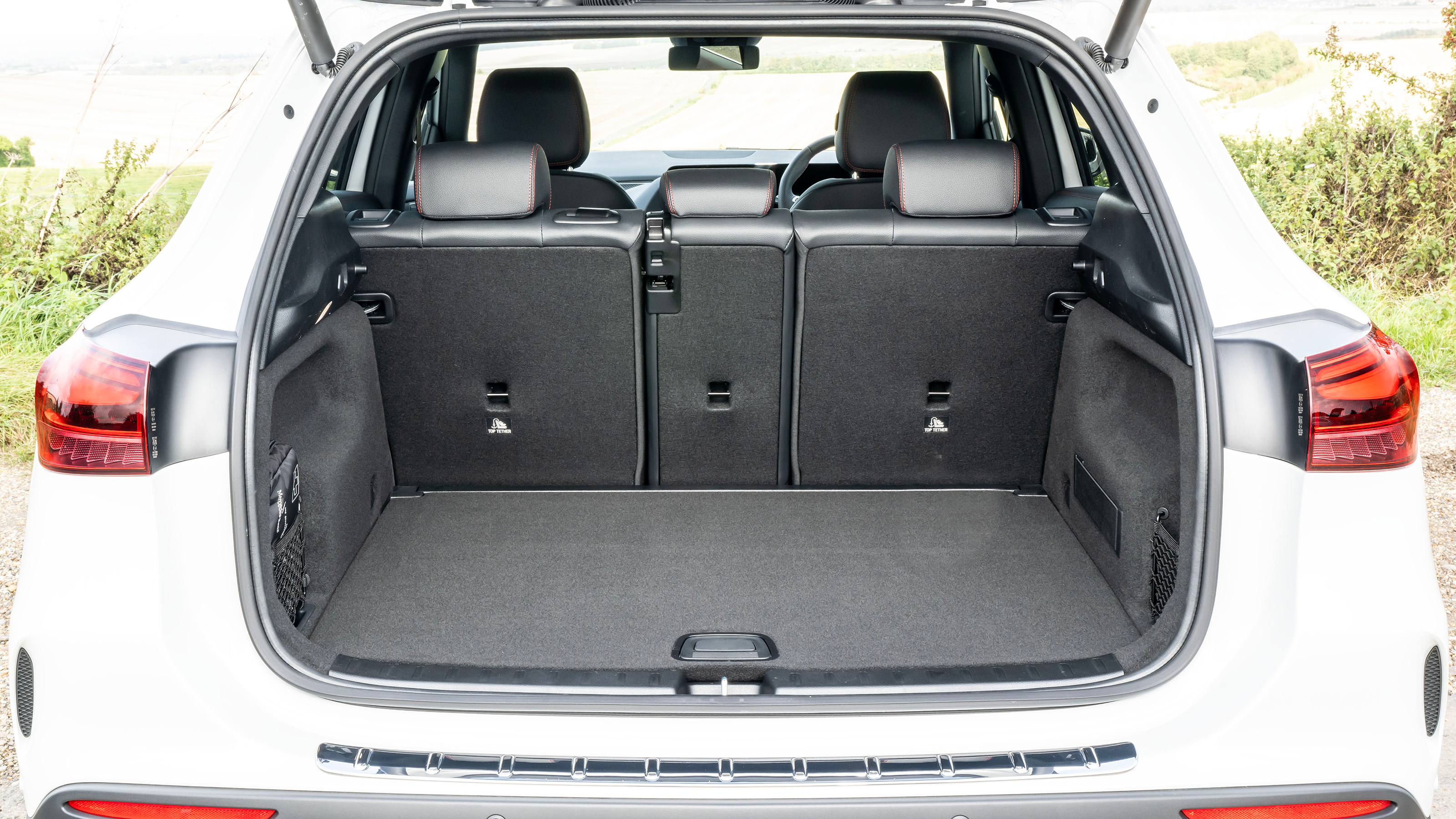 Mercedes GLA - boot