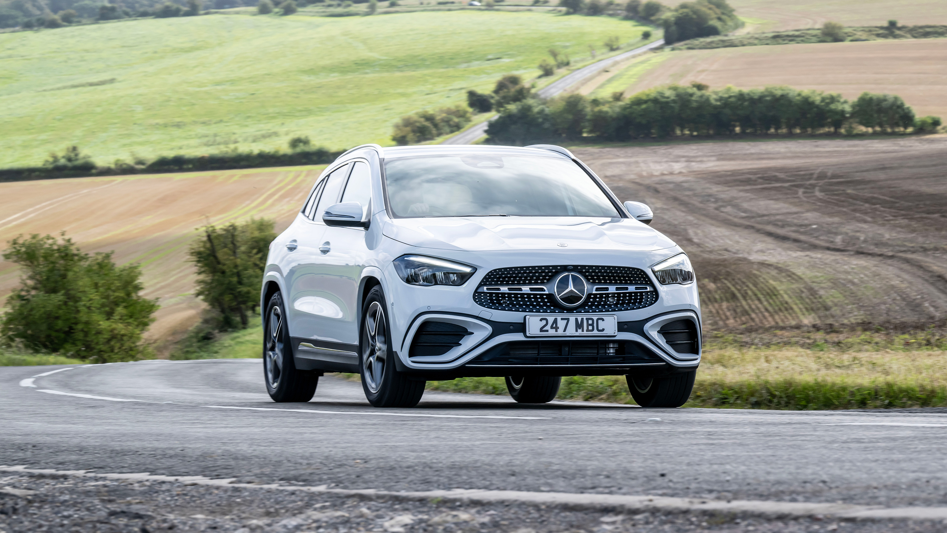 Mercedes GLA - front cornering