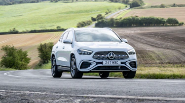 Mercedes GLA - front cornering