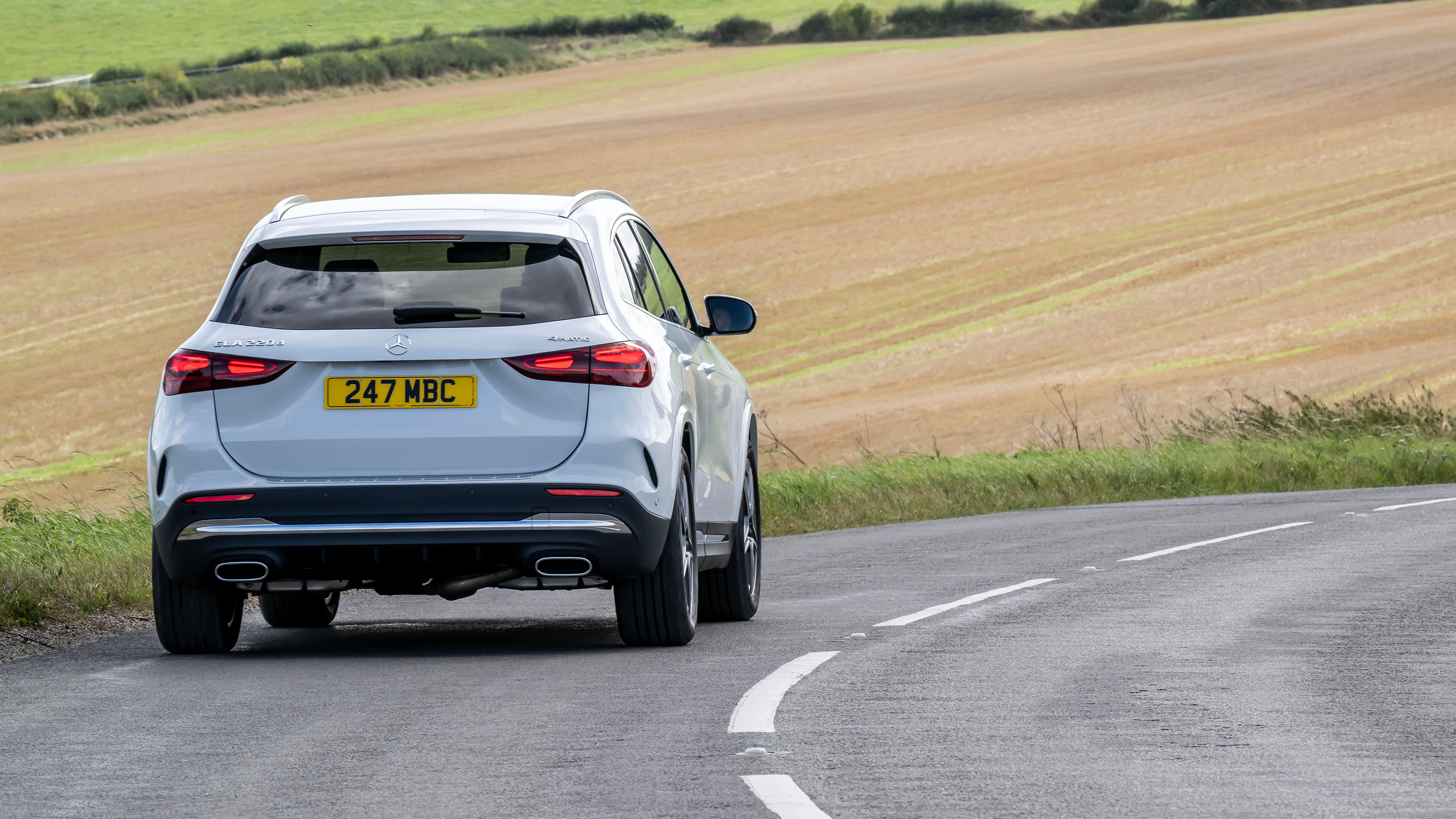 Mercedes GLA - rear cornering