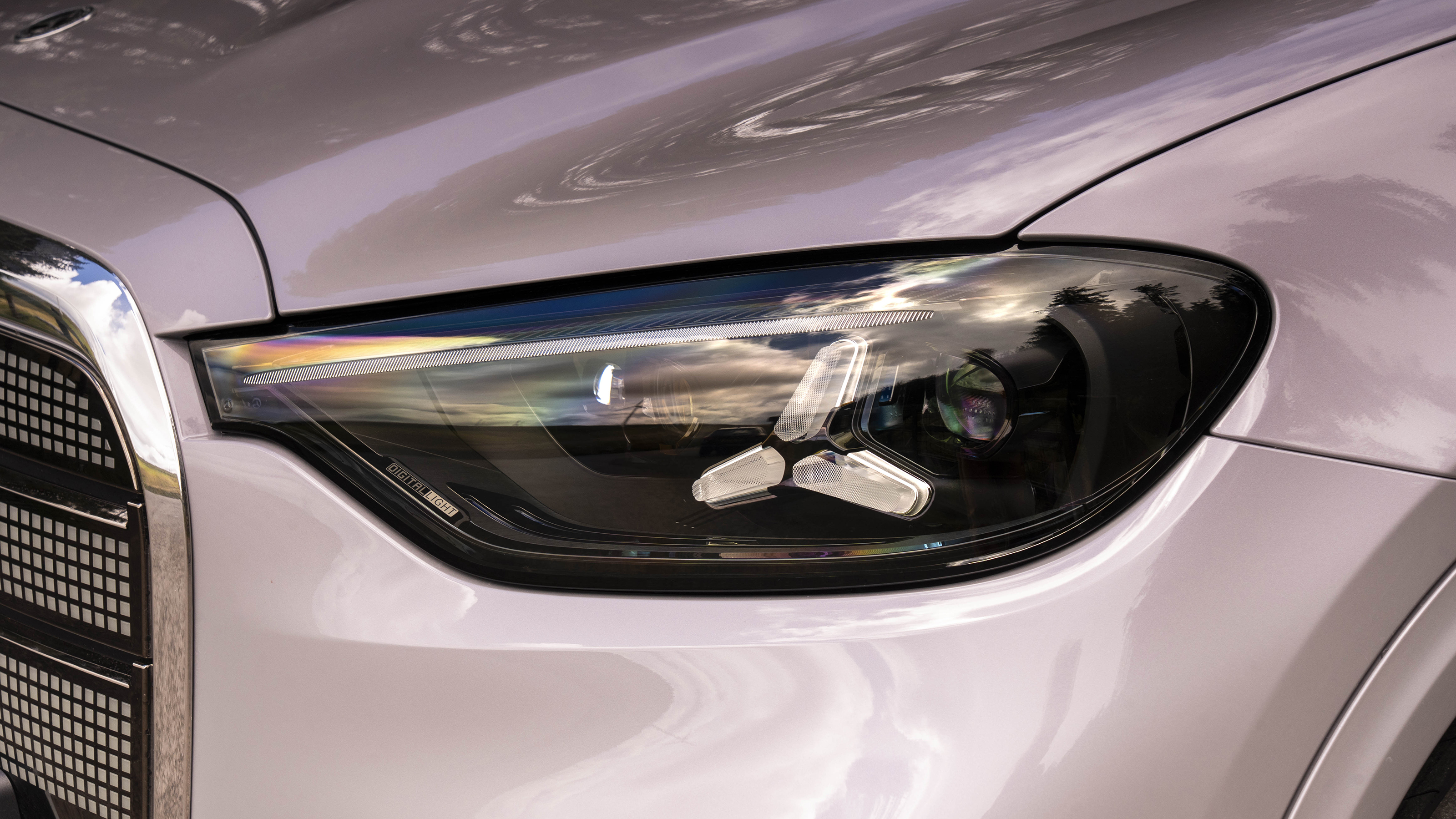 Mercedes GLC Electric - front headlight 