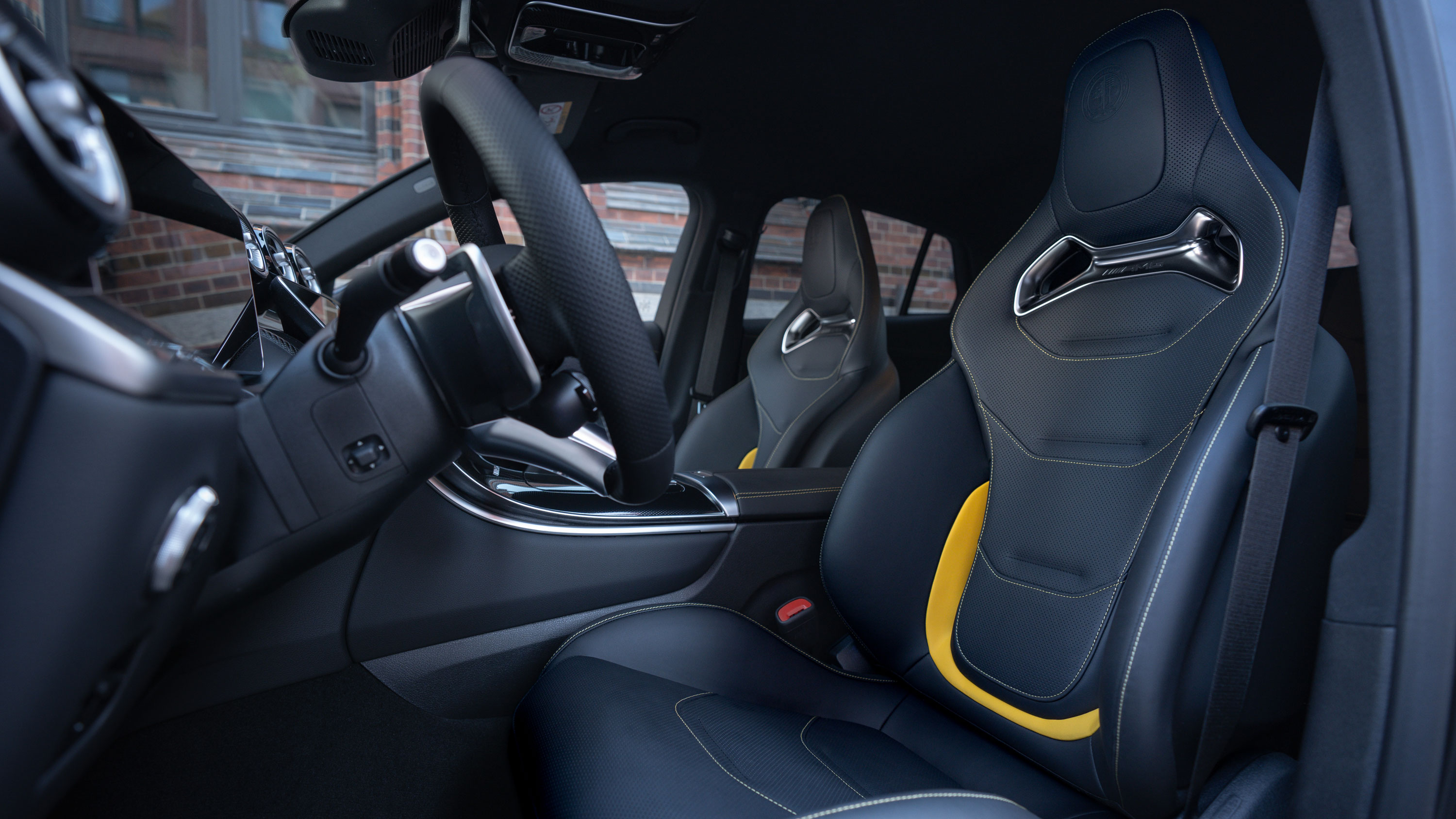Mercedes-AMG GLC 53 - front seats