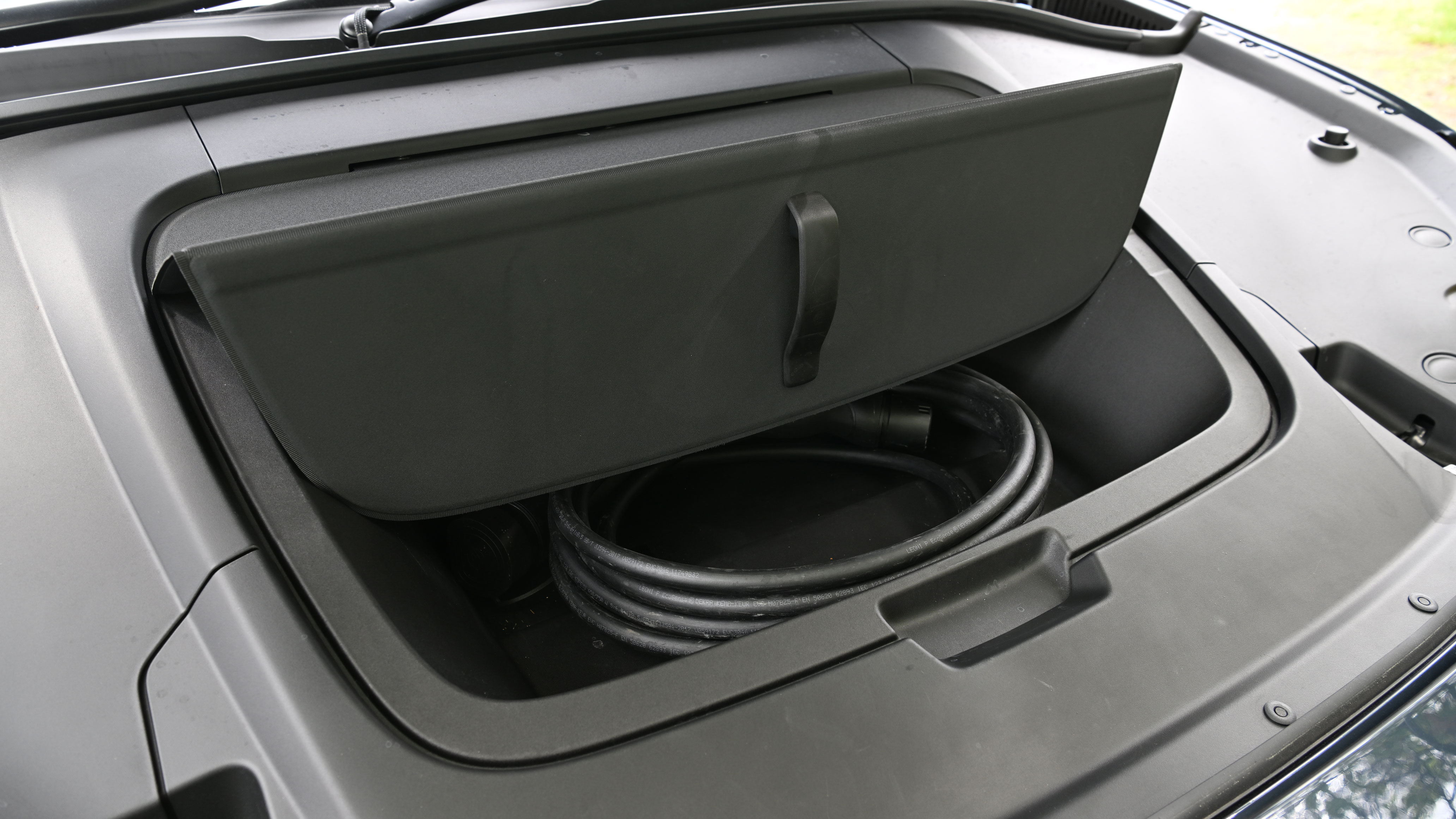 Polestar 3 - charging cable storage
