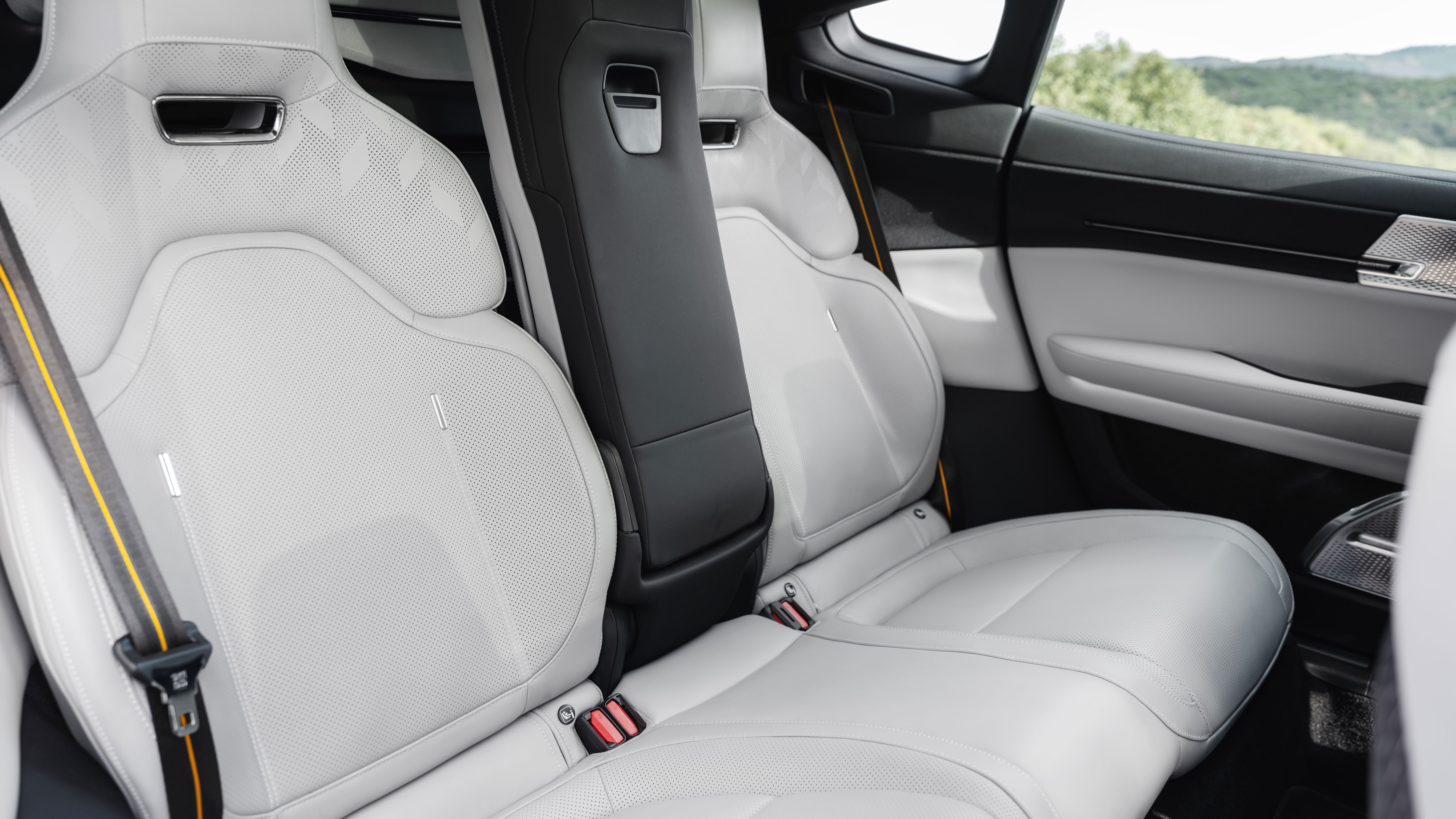 Polestar 5 - rear seats