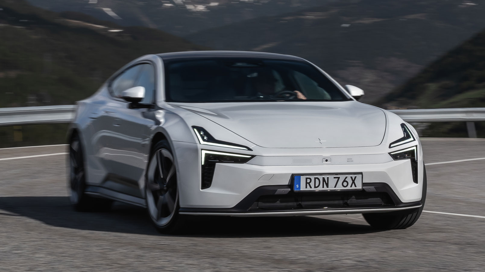 Polestar 5 - front
