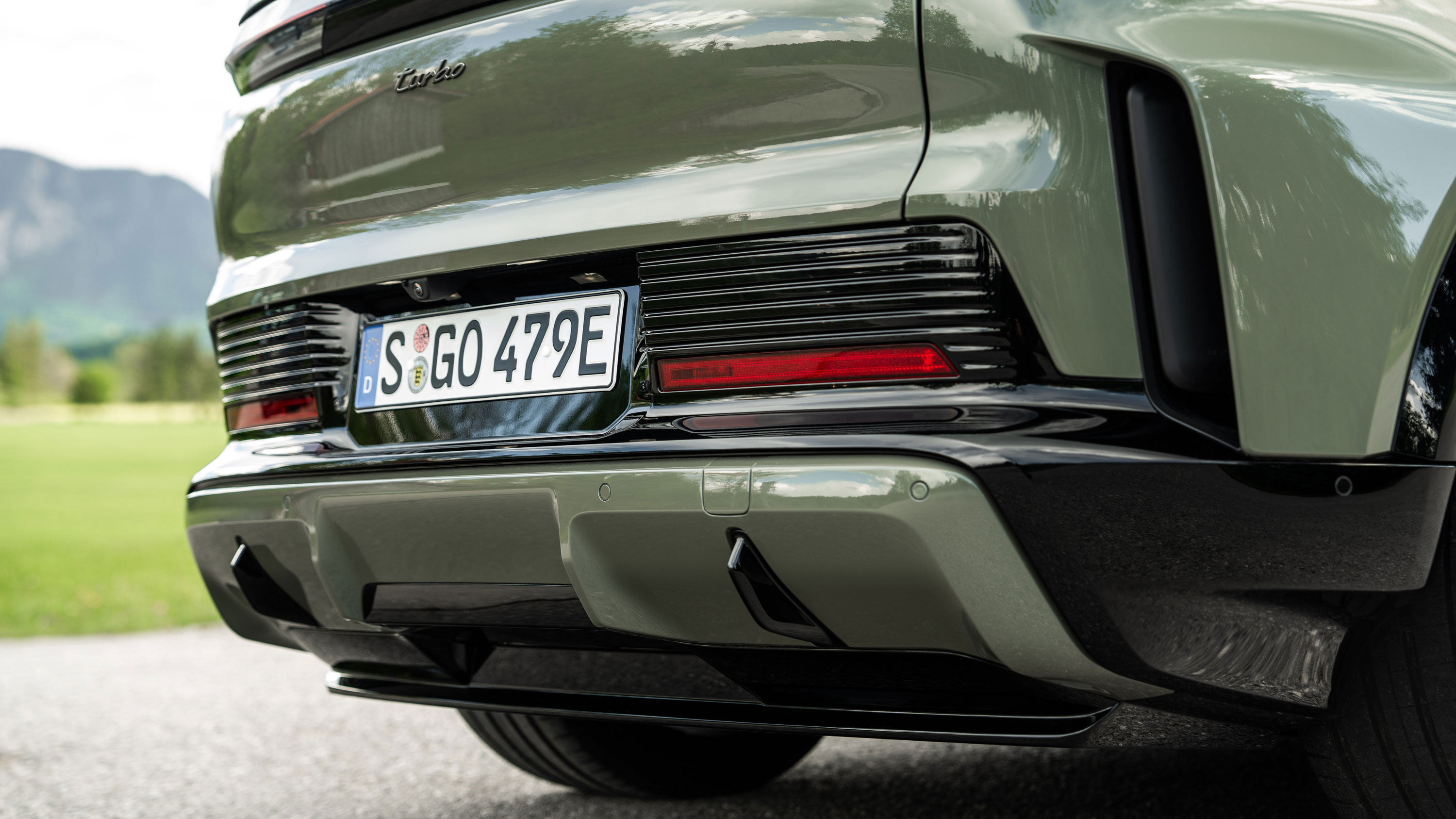 Porsche Cayenne Coupe - rear detail