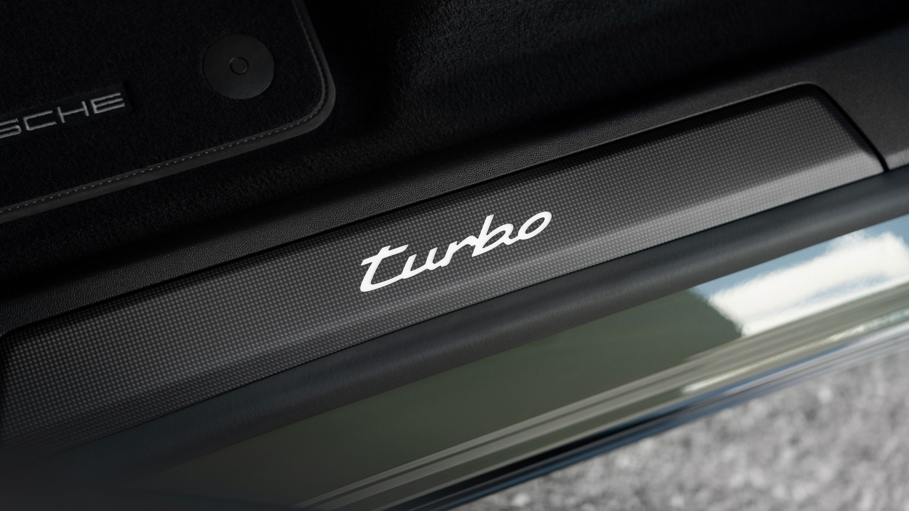 Porsche Cayenne Coupe - sill
