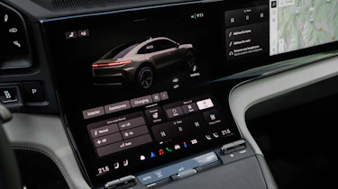 Porsche Cayenne Coupe - screen