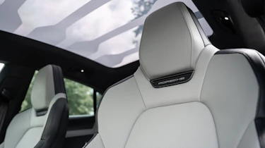 Porsche Cayenne Coupe - seats