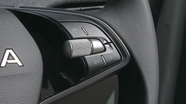 Toyota C-HR+ - steering wheel controls