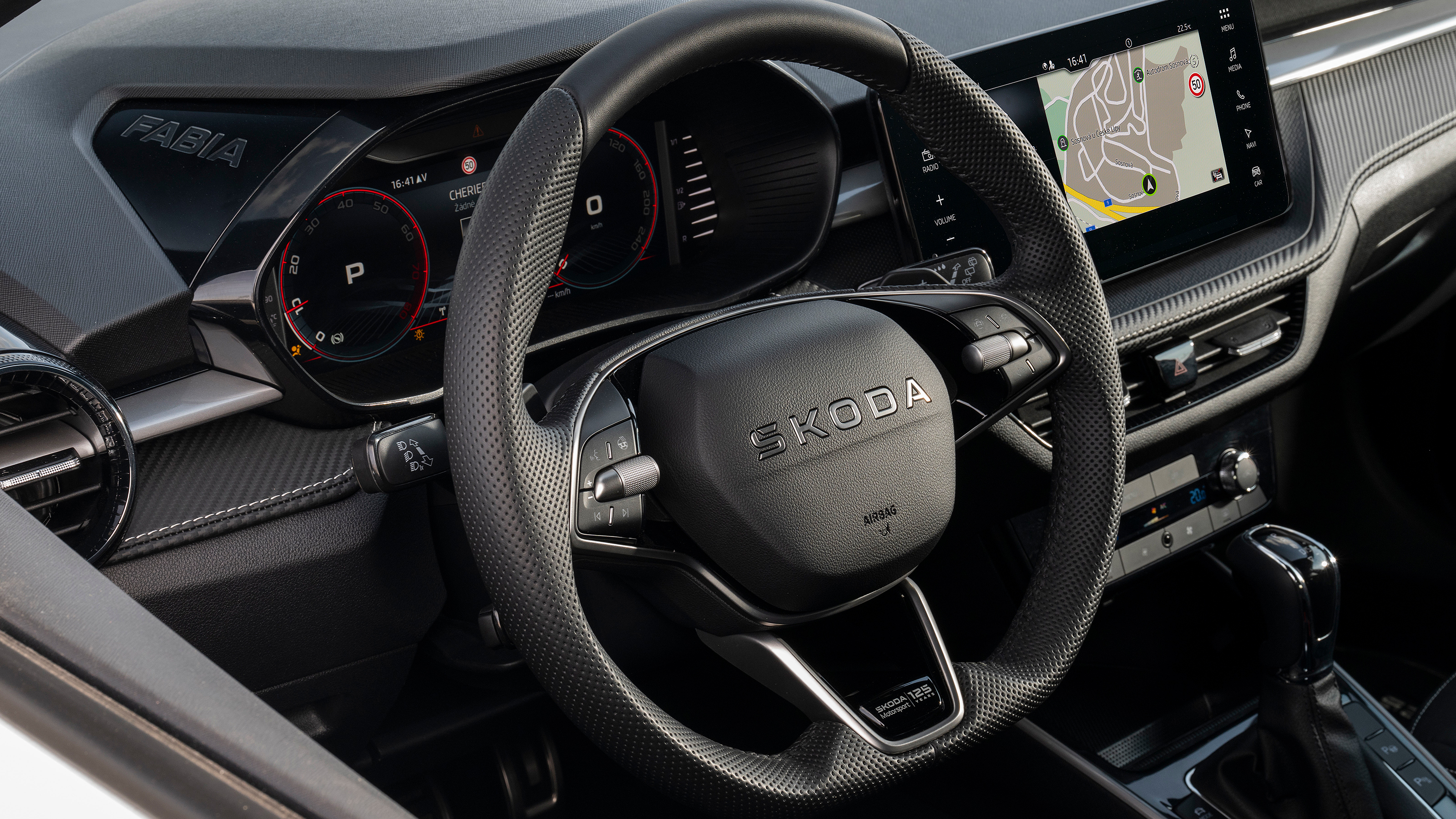 Skoda Fabia Motorsport Edition - steering wheel