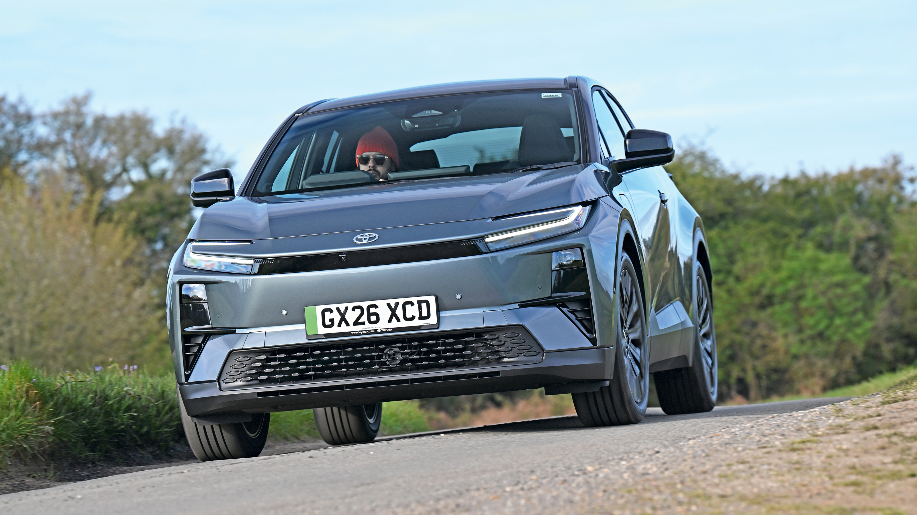 Toyota C-HR+ - front cornering