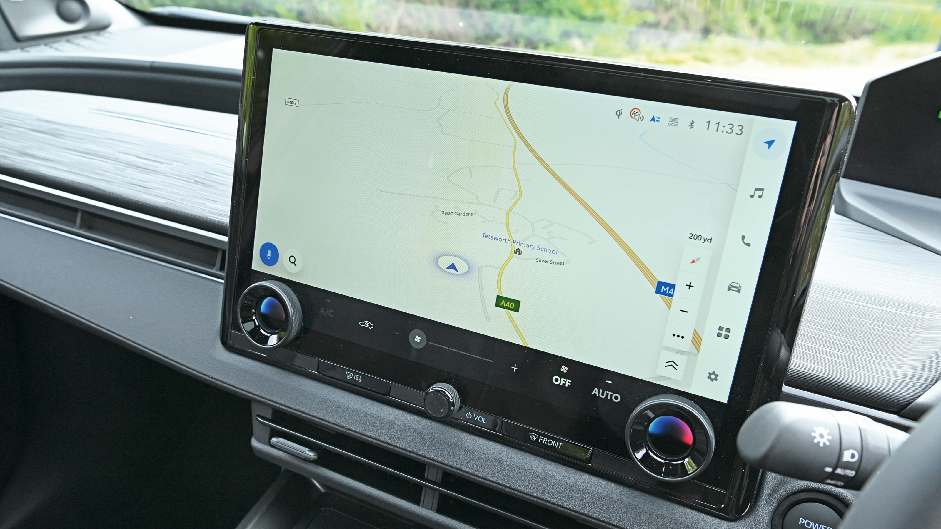Toyota C-HR+ - infotainment