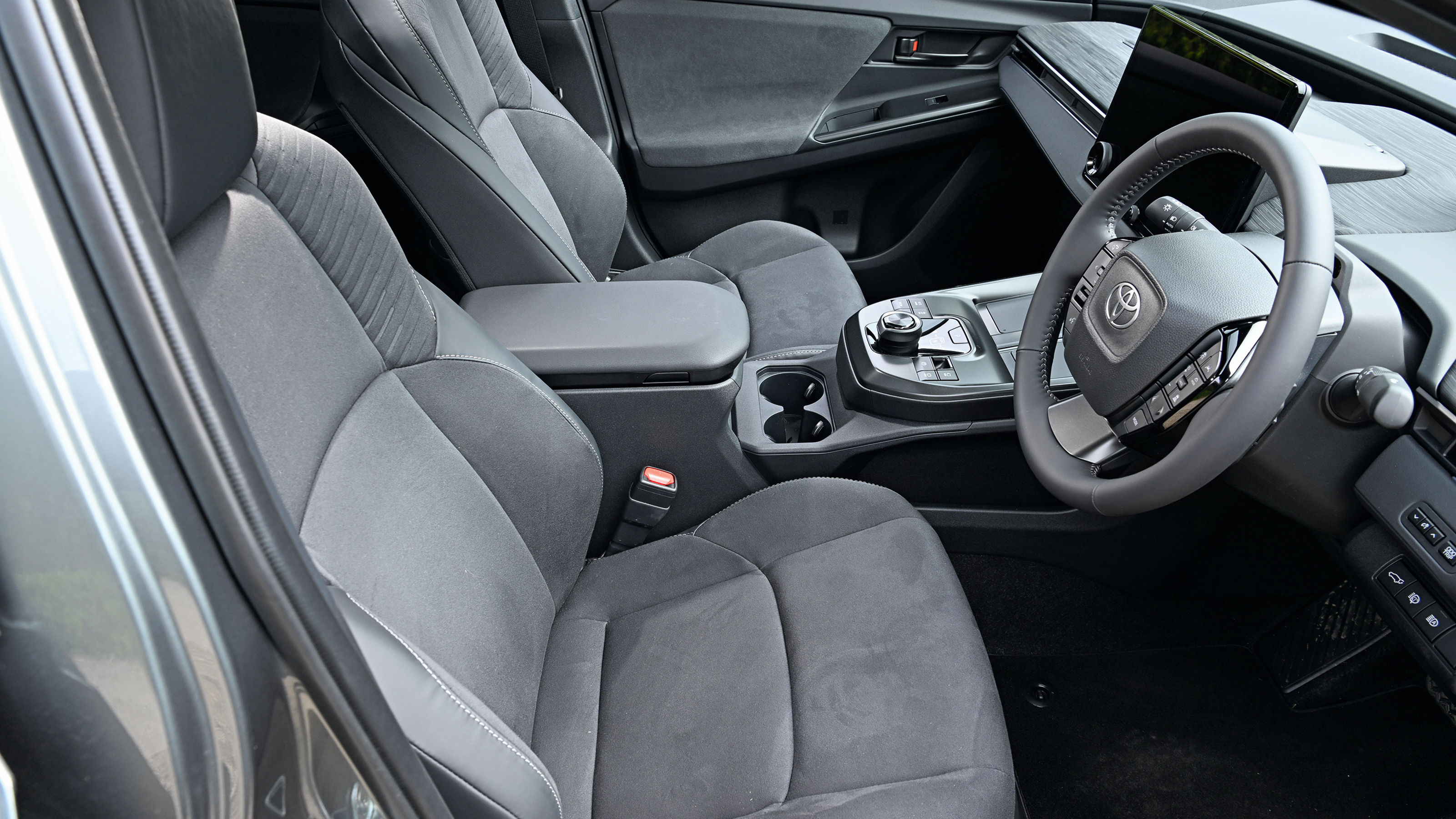 Toyota C-HR+ - seats